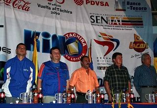 Representatives present the Vuelta al Tachira