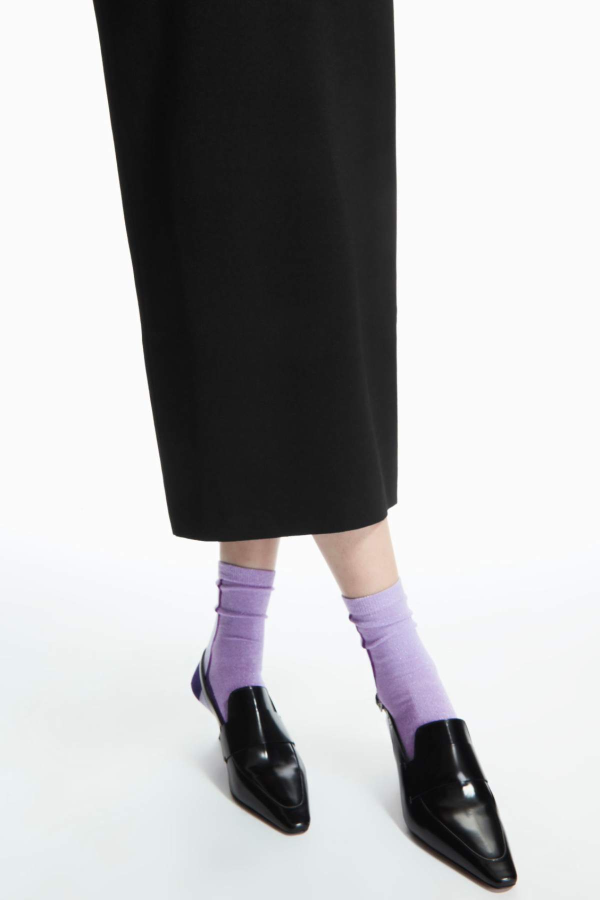 Digital Lavender Color Trend 2023 | COS Color Block Lurex Socks