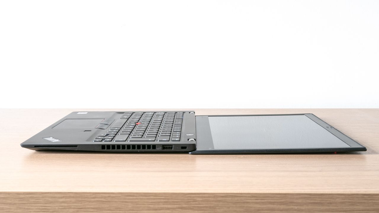 Lenovo ThinkPad T14s (AMD Ryzen) flat lay