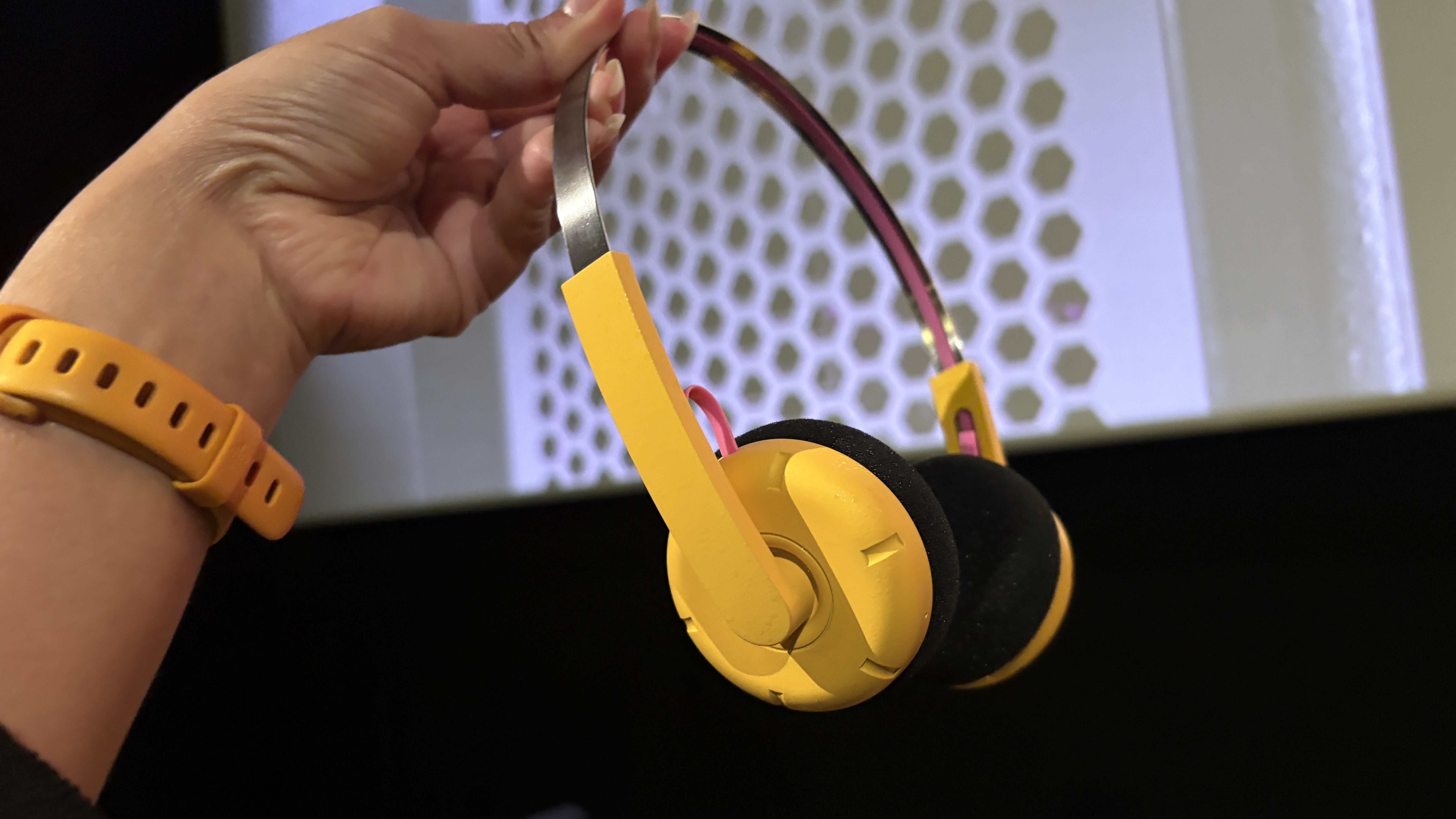 Philips MS1 on-ear headphones in yellow