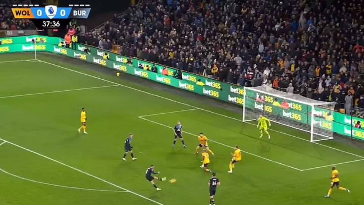 Amazon Prime Video coverage of Wolves vs Burnley with dashes above team names