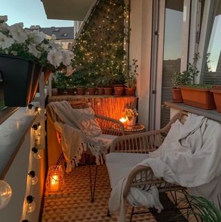 Small balcony with fairylights