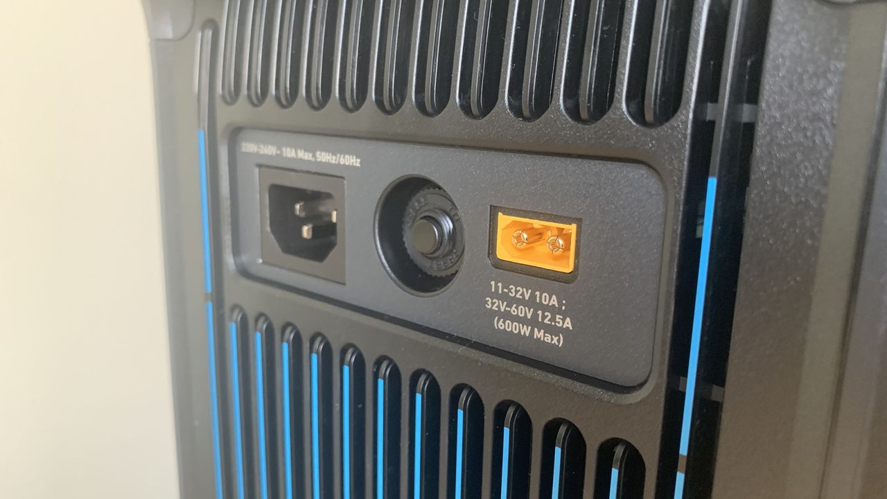 Anker SOLIX C1000 Portable Power Station
