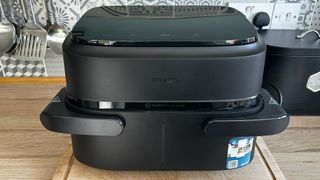 Philips 1000 Series Dual Basket Air Fryer on kitchen counter