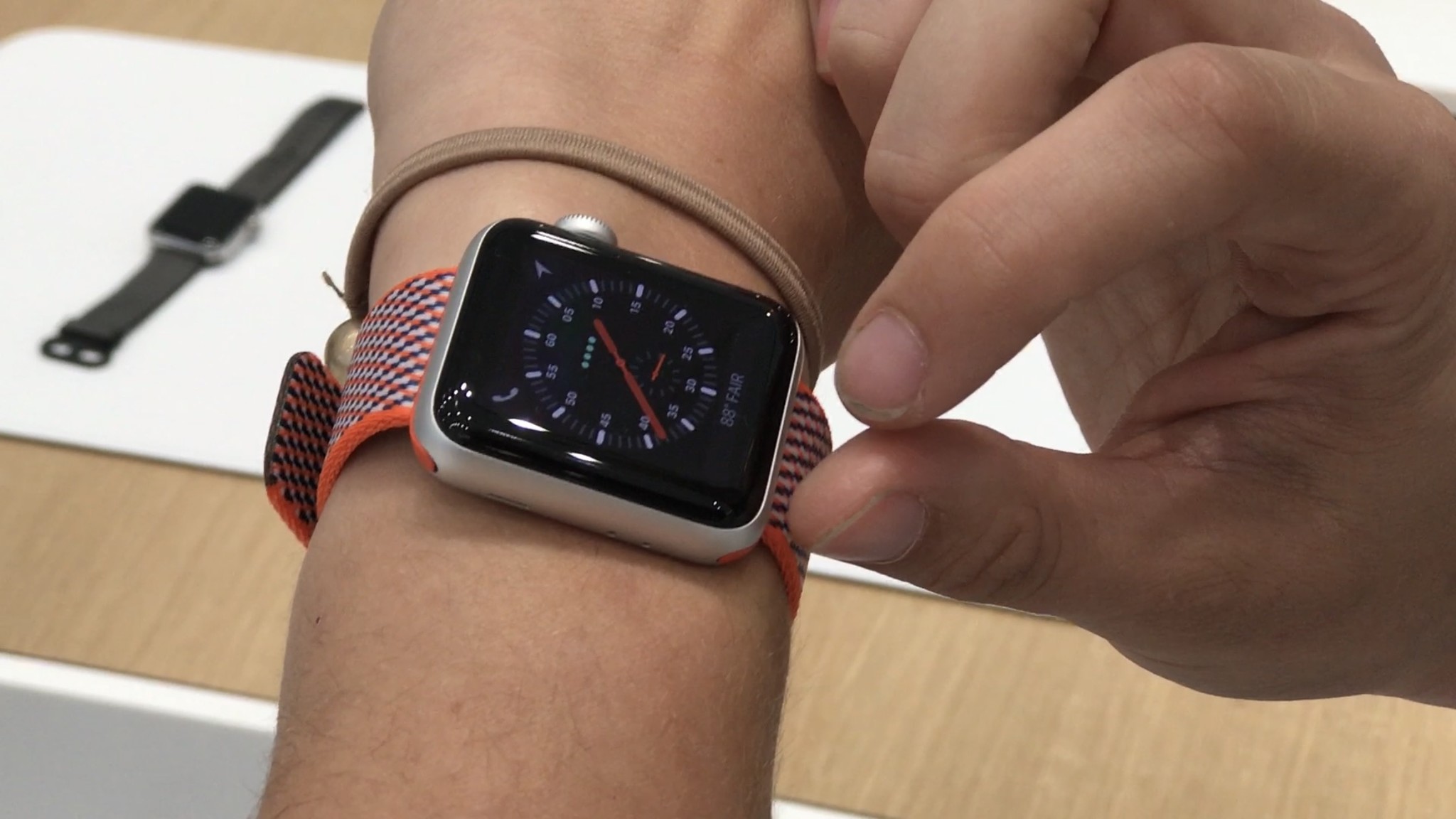 Apple watch battery. Apple watch Series 3. Комплект Apple watch Series 3. Apple watch 3 LTE. Apple watch se 44 mm GPS + LTE.
