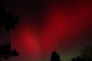 Skywatcher Samuel Hartman of State College, Pa., snapped this photo of the amazing Oct. 24, 2011 northern lights display.