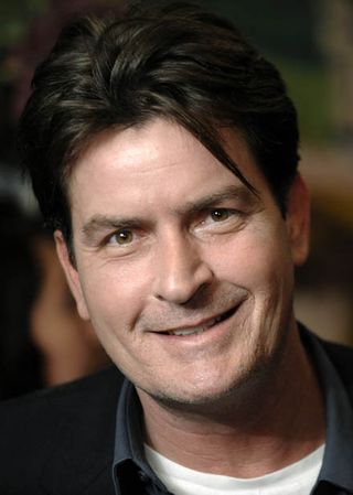 Charlie Sheen ends legal battle with Warners Bros