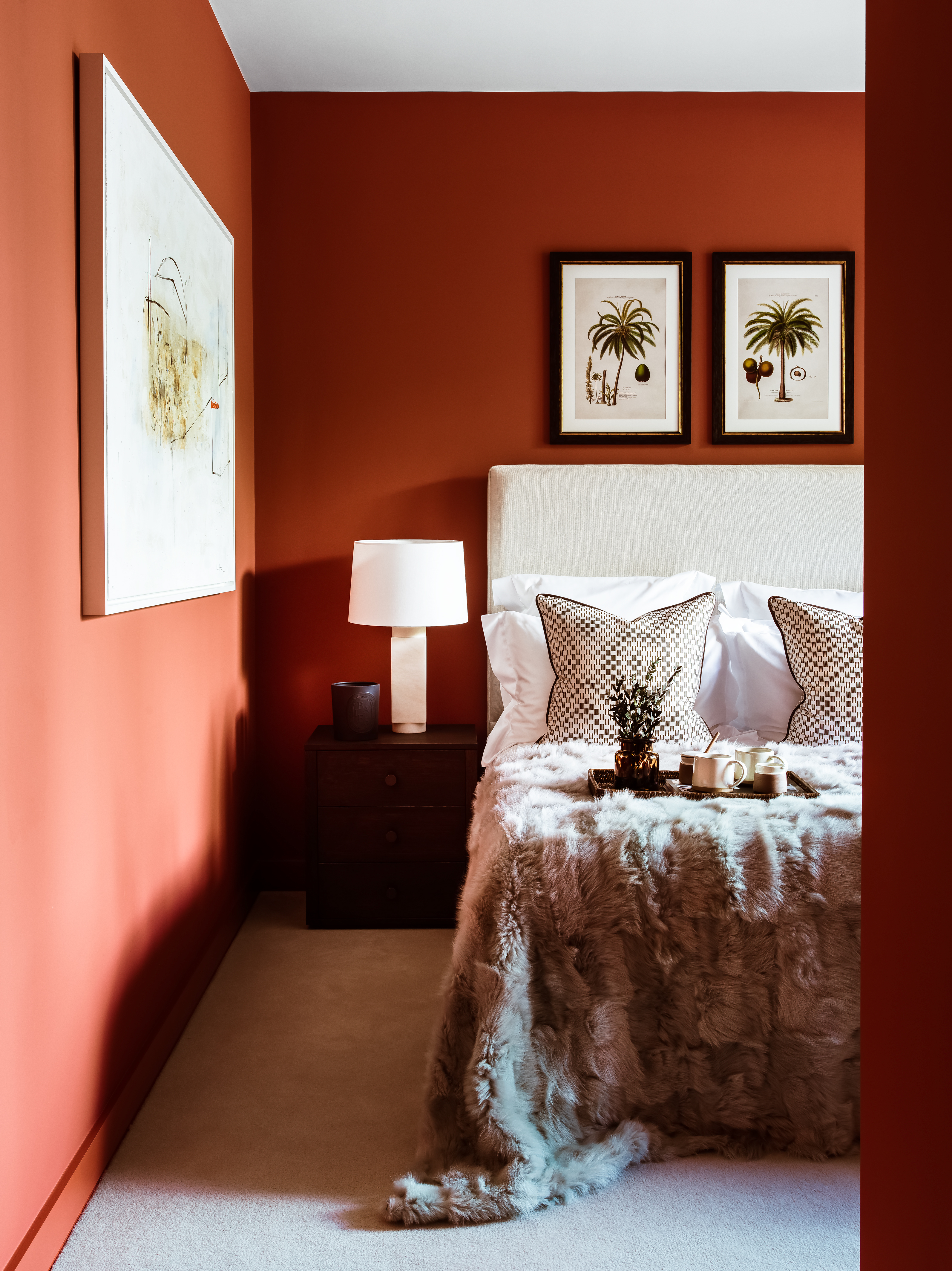 colors that go with red in the bedroom