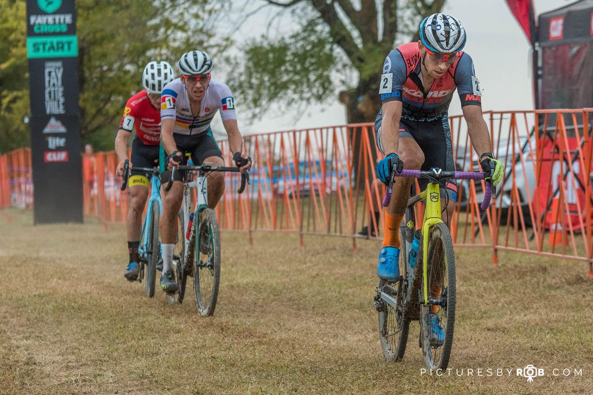 Kerry Werner (Kona Maxxis Shimano) starts to open the winning gap