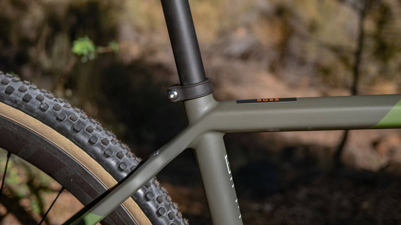 Argonaut GR3 seat post and set tube detail