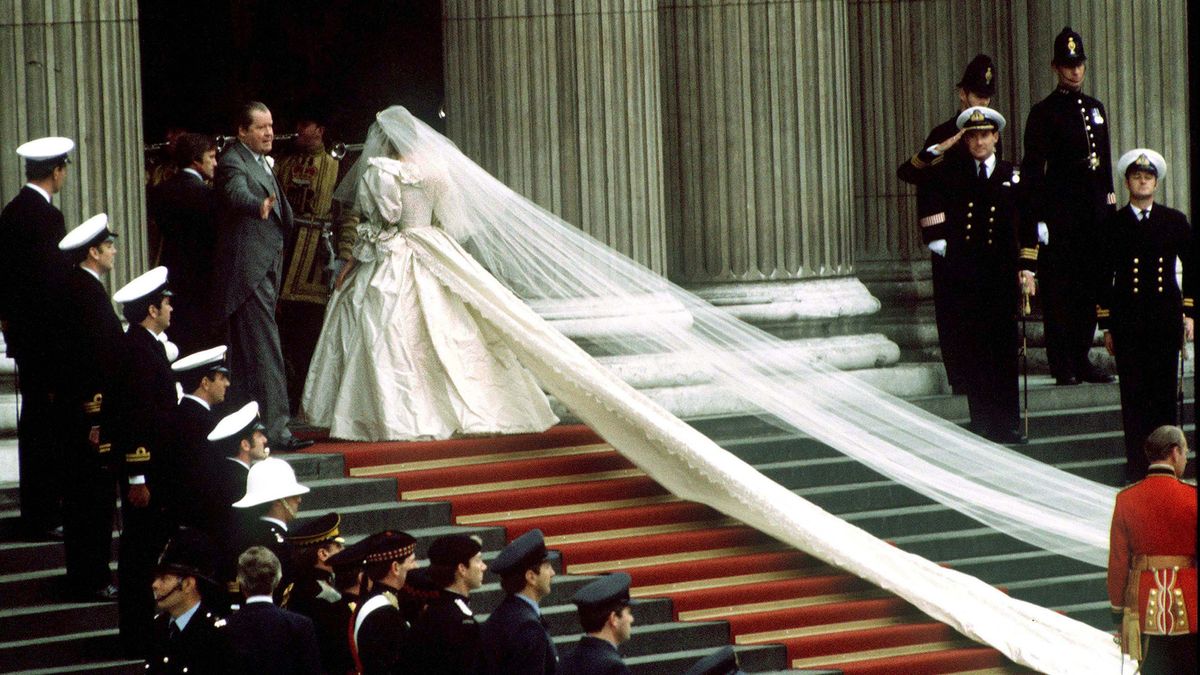 L'histoire derrière le voile de mariage de la princesse Diana