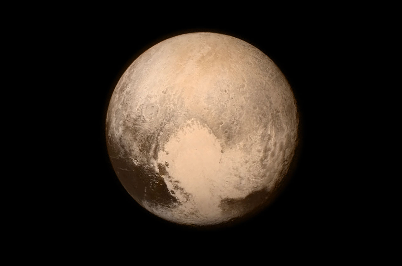 New Horizons' photo of Pluto showing the heart-shaped area now informally named 'Tombaugh Regio'.