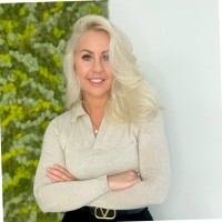Tia O'neill headshot