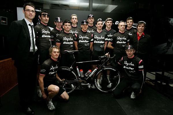 The 14 man team.