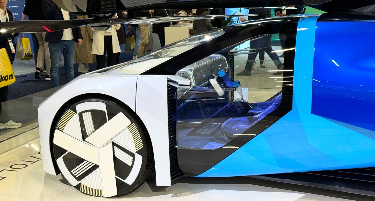 XPeng Aeroht eVTOL Flying Car left side