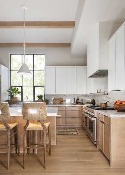 The kitchen colors that are going out of style – plus the 5 shades that ...