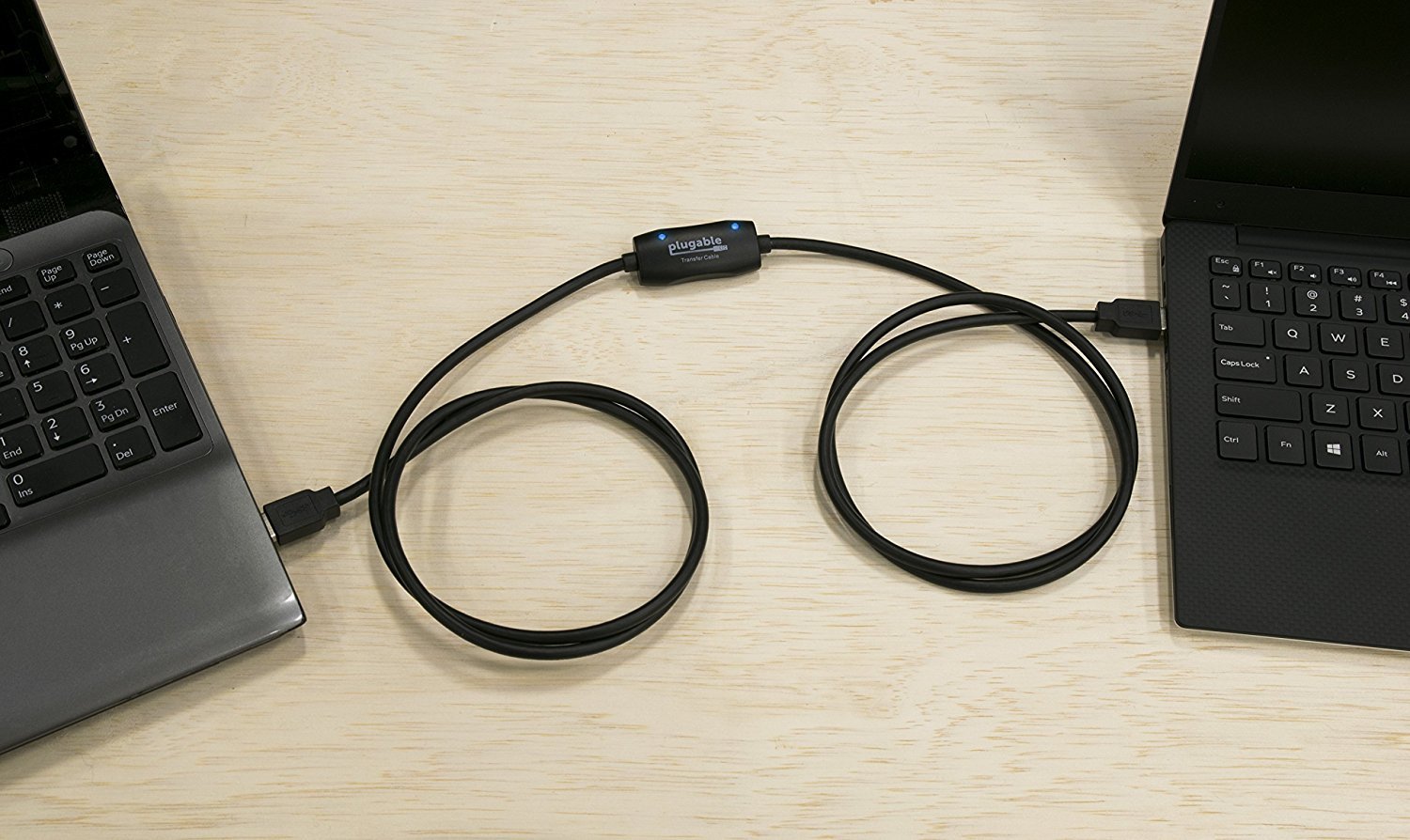 Plugable transfer cable