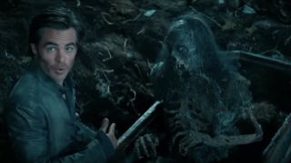 Chris Pine and a corpse in Dungeons & Dragons: Honor Among Thieves