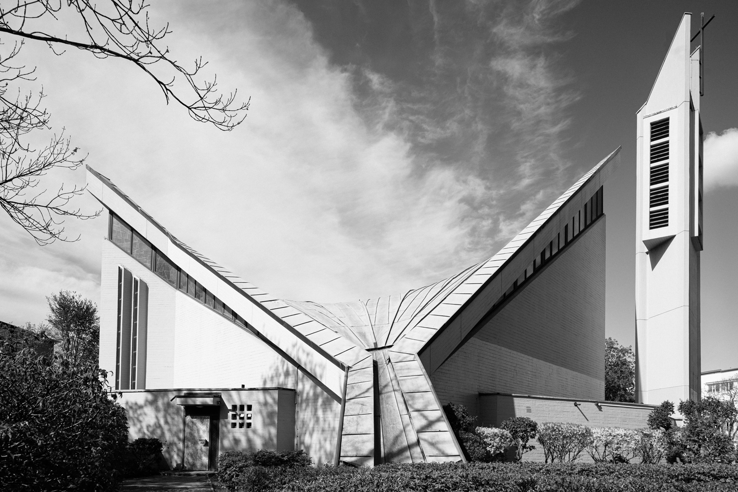 Kirche Maria Frieden, 1967-69