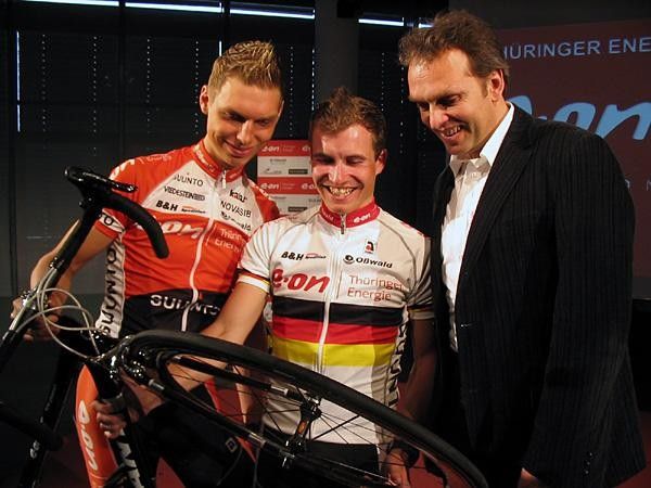 Tony Martin, Sebastian Schwager (German U-23 champion), Th&uuml;ringer Energie Team, Olaf Ludwig (Manager T-Mobile Team)