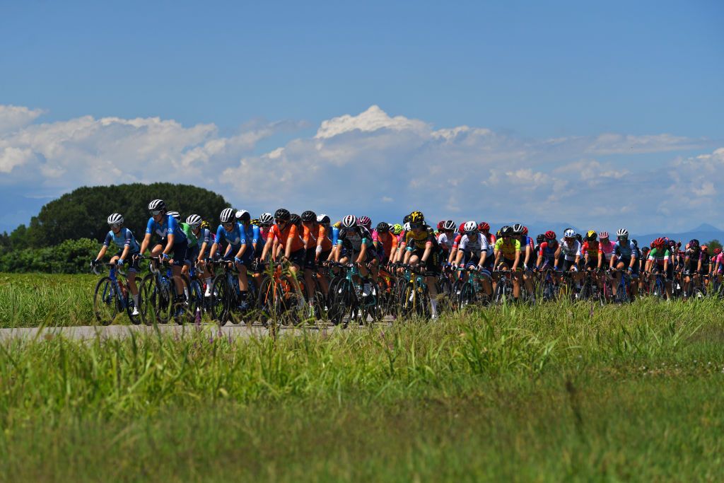 Women&#039;s peloton racing at the 2021 Giro d&#039;Italia Donne