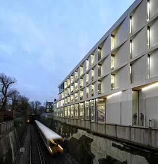University of Greenwich Stockwell Street Building by heneghan peng architects