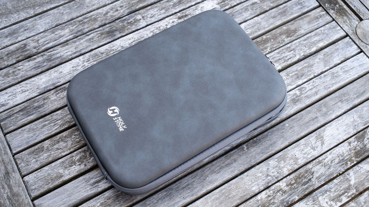 Holy Stone HS720G Drone_Case closed