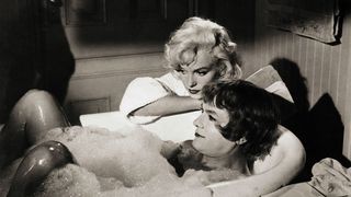 tony curtis and marilyn monroe in some like it hot