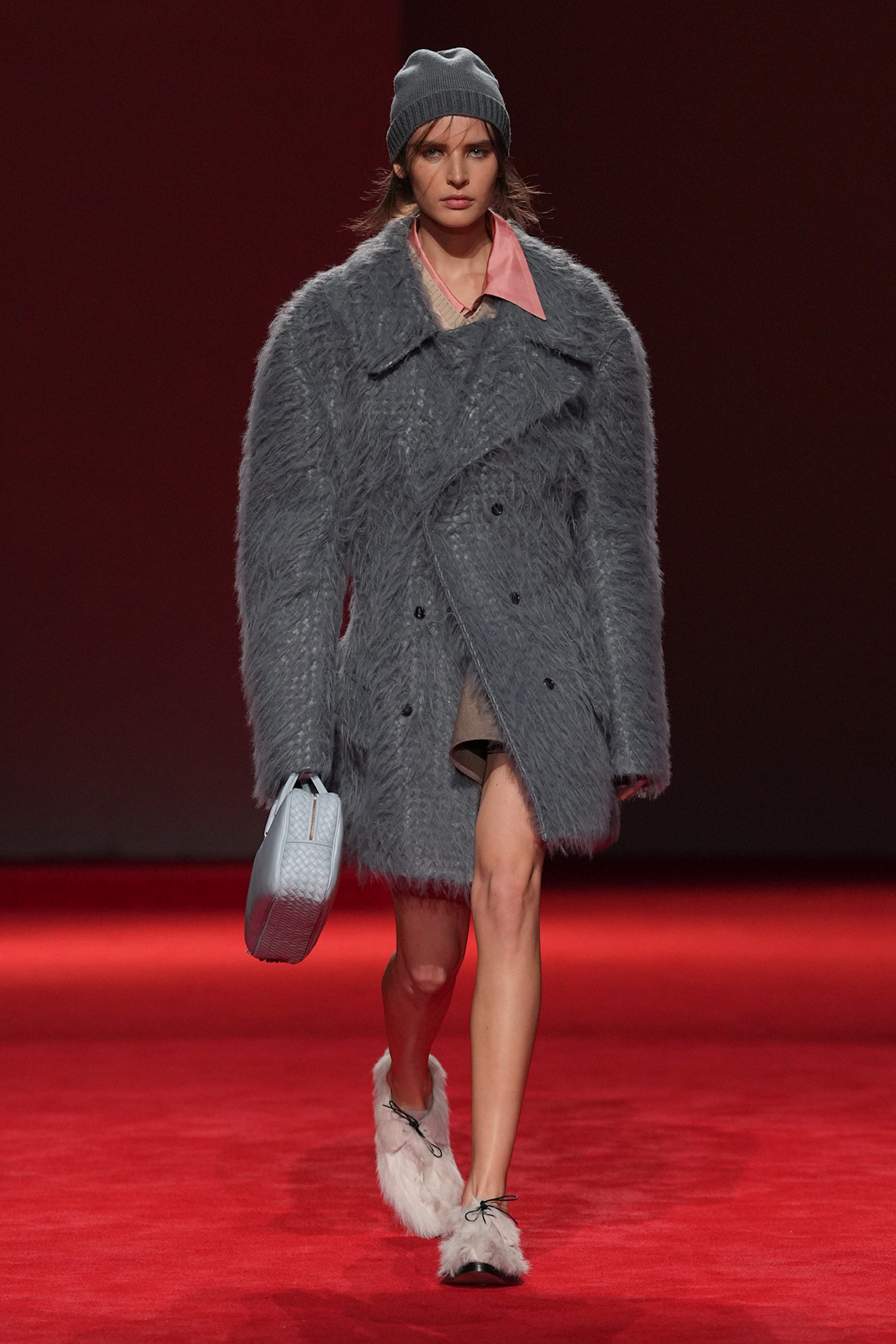 models on the Bottega Veneta Fall 2026 fashion show runway