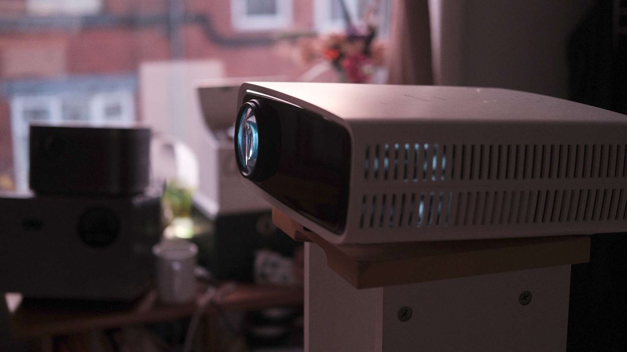 Philips NeoPix 750 projector
