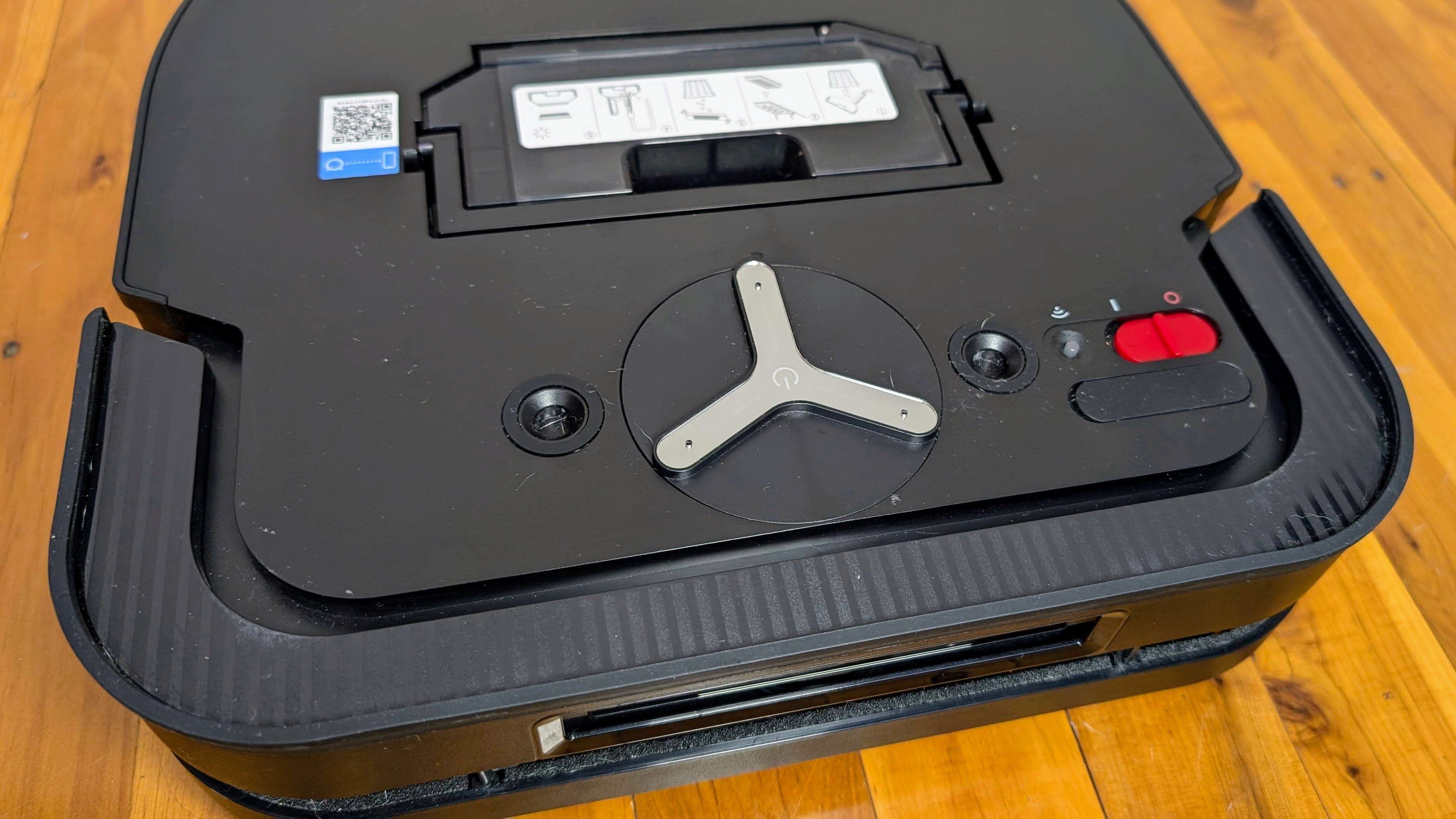 Ecovacs X5 Pro Omni from the top front, with cover removed