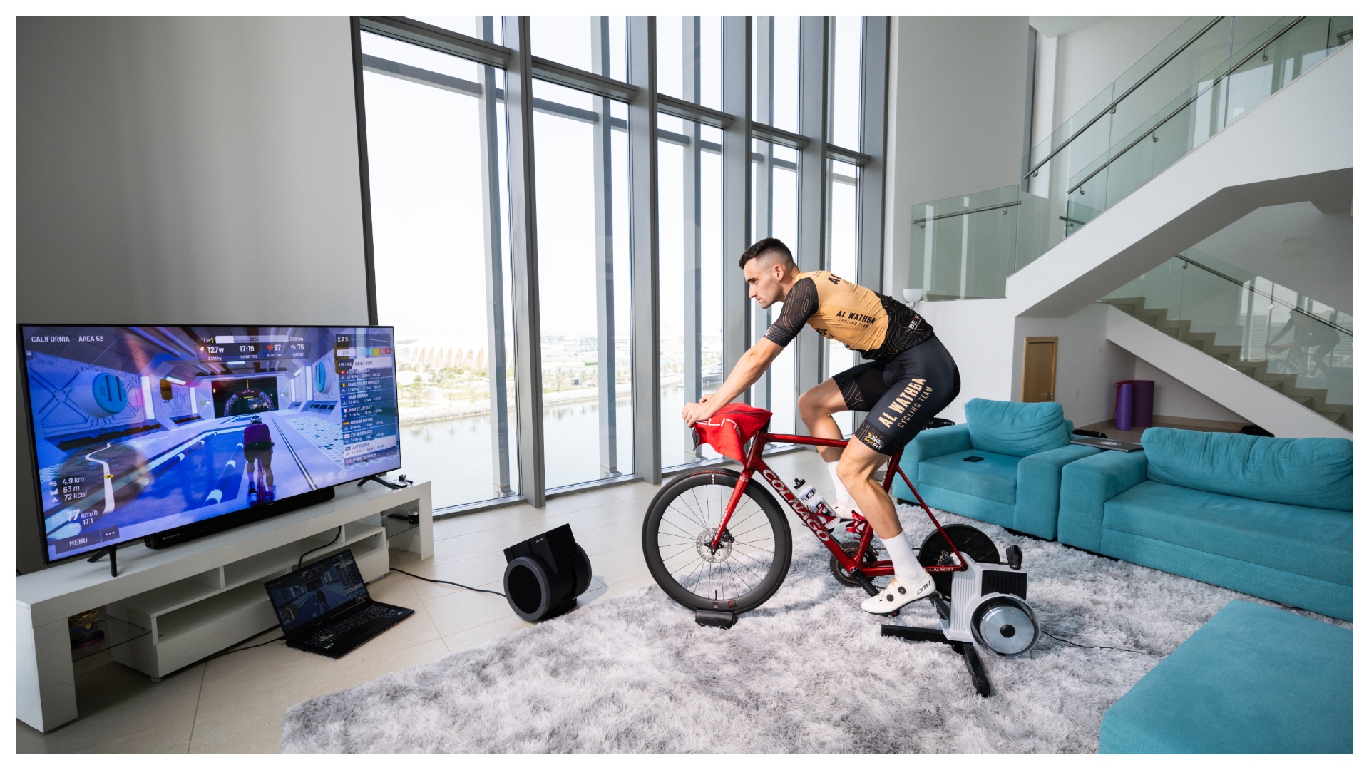 A male cyclist on an Elite smart training using MyWhoosh