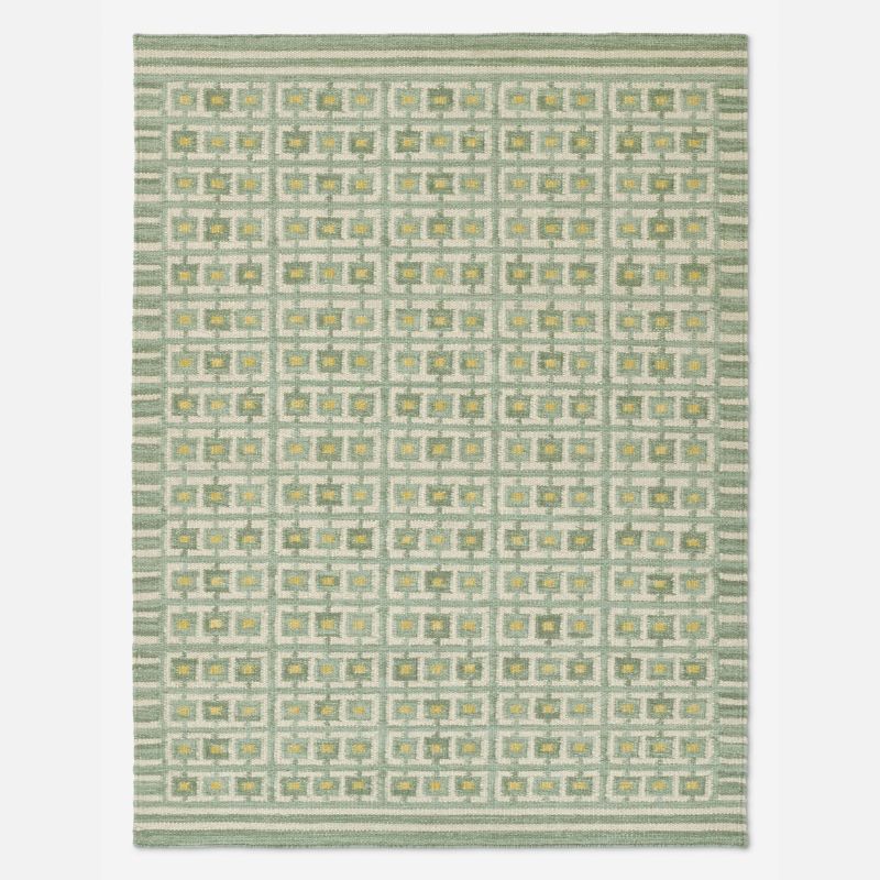 green rug