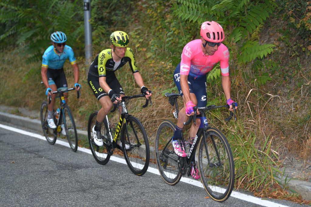 Woods got away with Jack Haig (Mitchelton-Scott) and Gorka Izagirre (Astana)