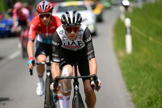 George Bennett crashed on stage 2 of the Tour de Suisse