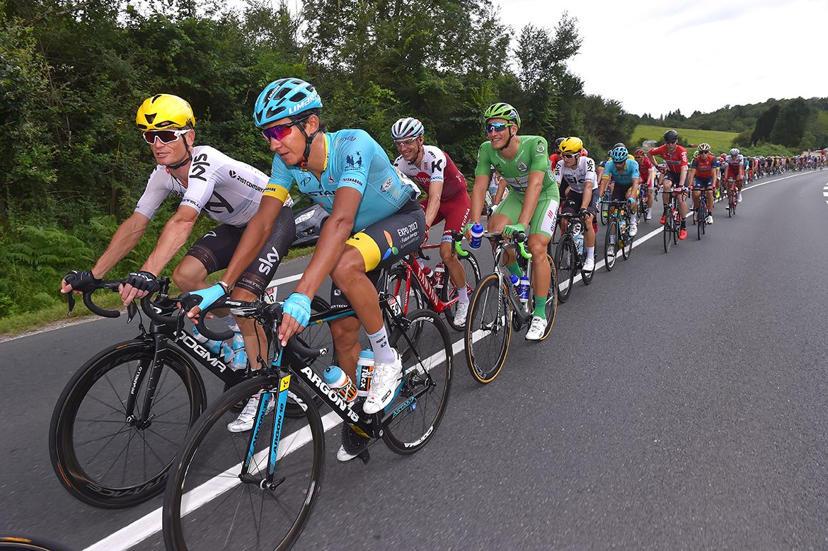 A calm day in the Tour de France peloton