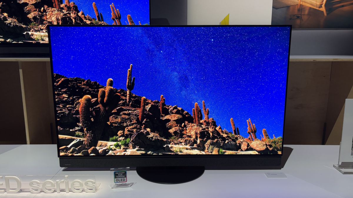 Panasonic Z95B with a desert scene and night sky on screen 