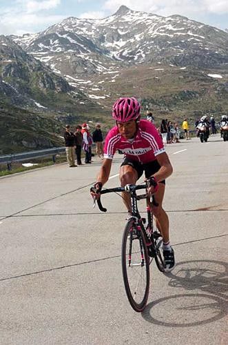 Jan Ullrich (T-Mobile) near the top of the Gotthardpass