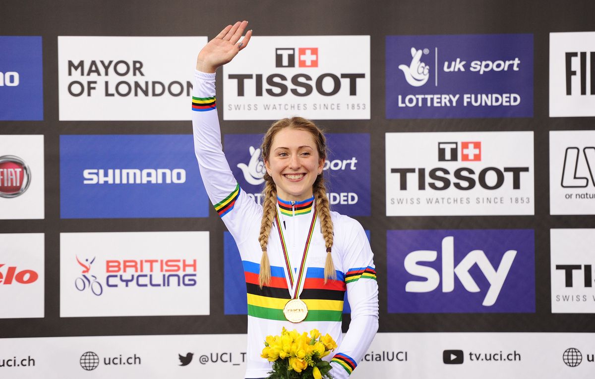 Laura Trott on the podium for winning the Scratch Race