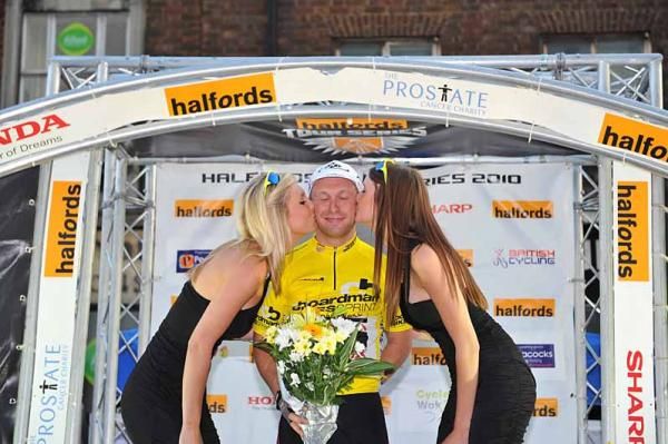 Dutch rider Jefte De Bruin won all the Boardman Bikes sprints of the night.