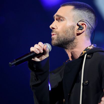 Adam Levine Maroon 5