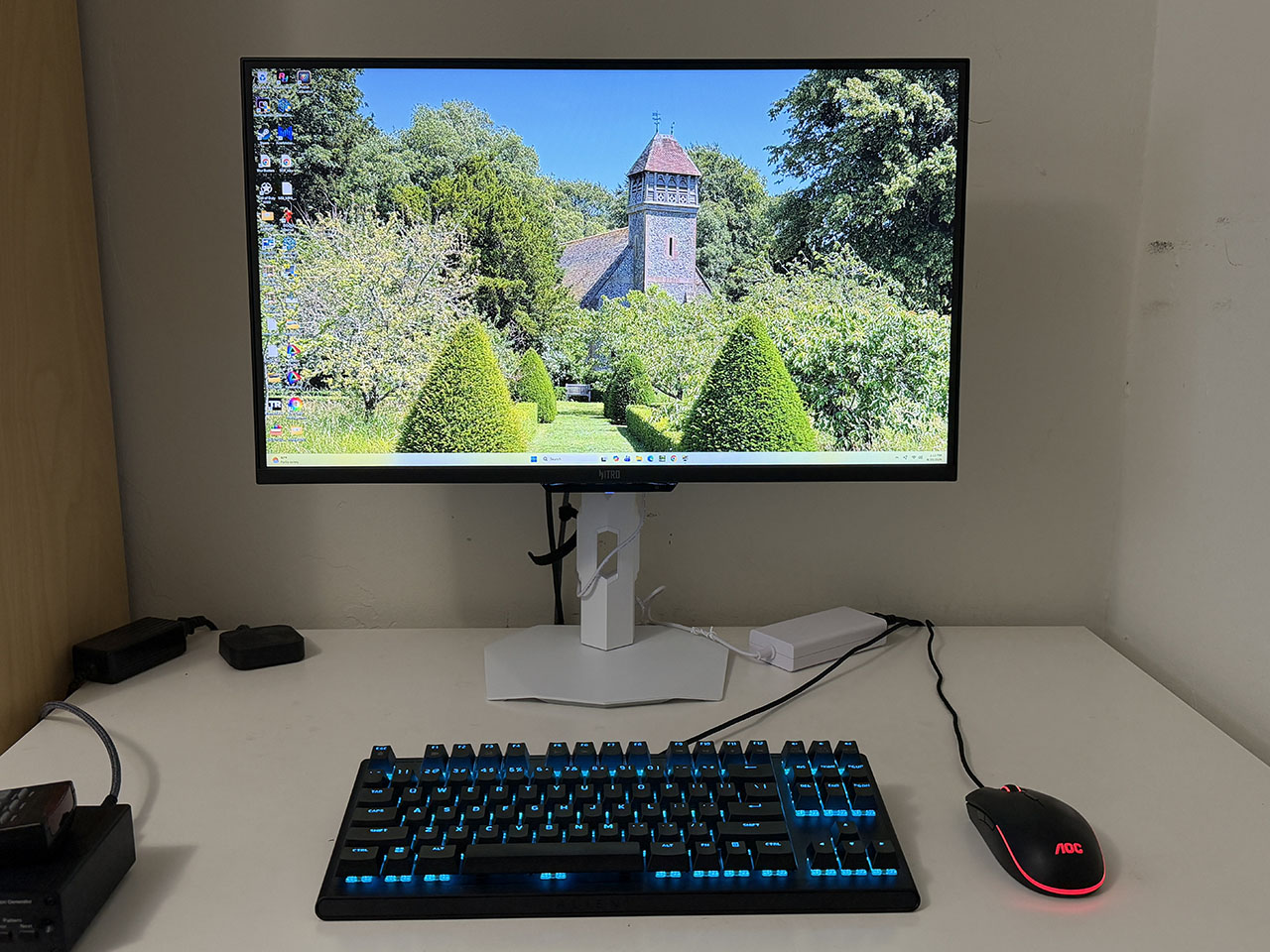 Acer Nitro XV273U F5