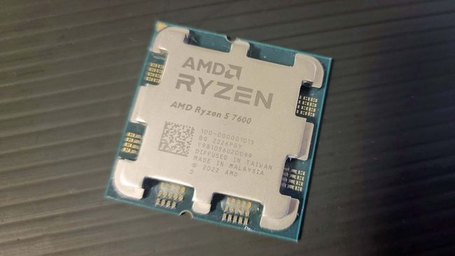 AMD Ryzen 9 7900, Ryzen 7 7700, and Ryzen 5 7600 Review: Zen 4 Gets ...