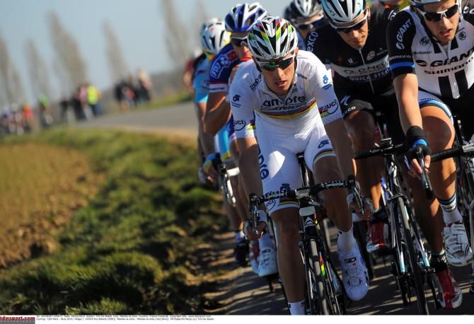 It's easy to spot the rainbow jersey of world champion Rui Costa