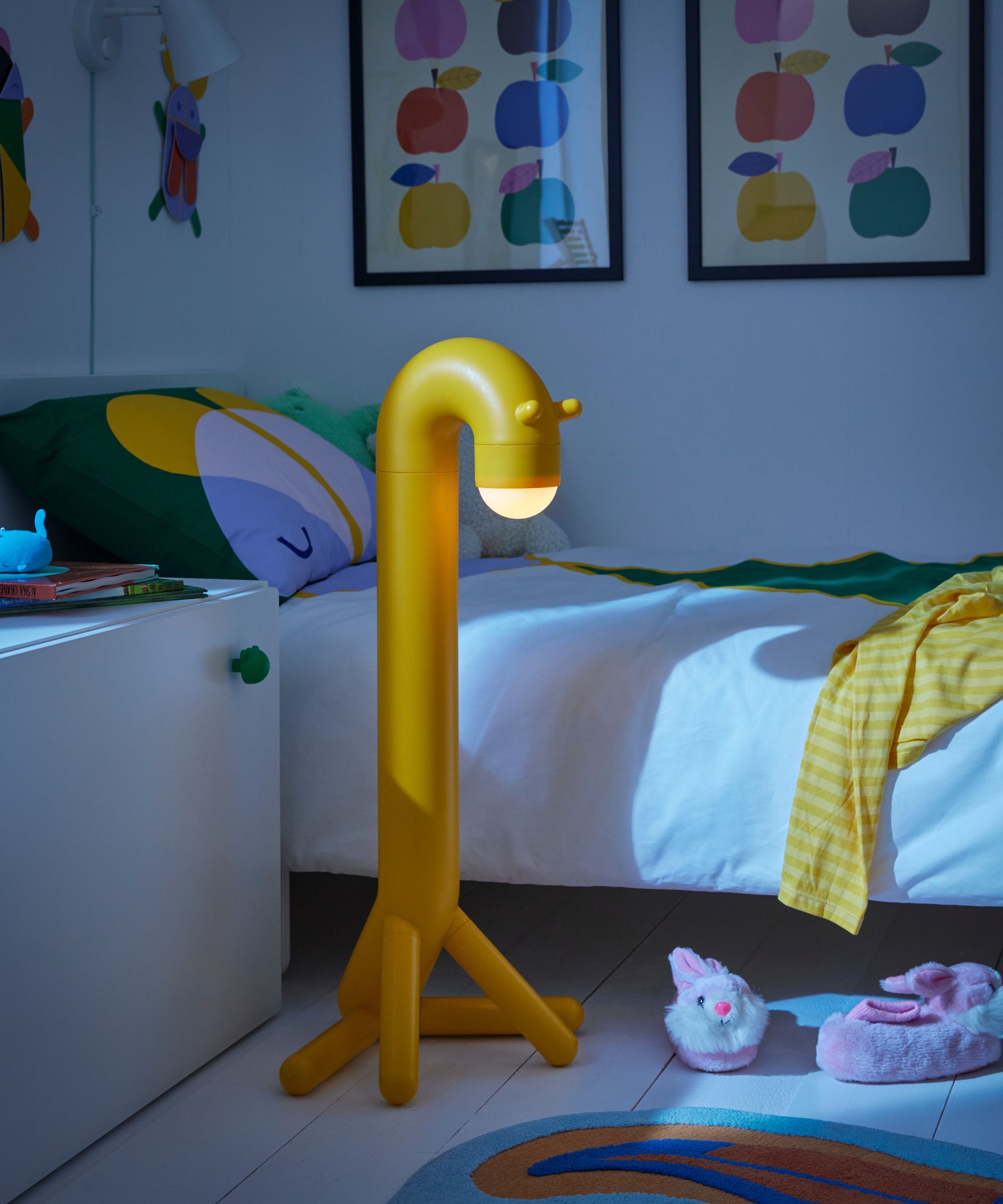 GREJSIMOJS IKEA collection with giraffe-shaped floor lamp and storage box with feet