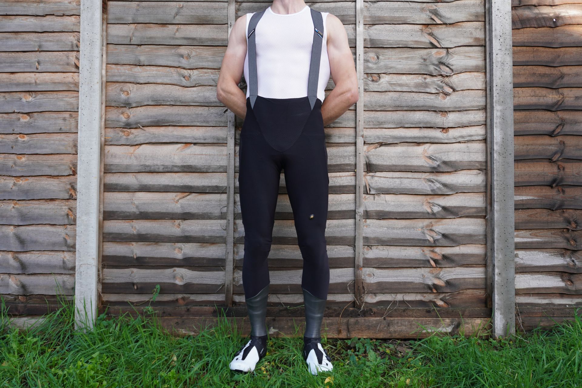Image shows a rider wearing the Assos Mille GTO Winter Bib Tights C2.