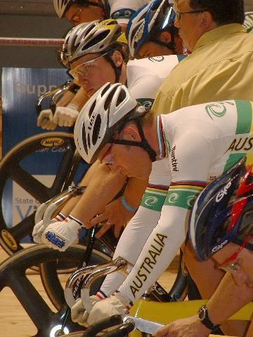 Shane Kelly on the line for the Keirin at the 2004 Oceania Track Championships.