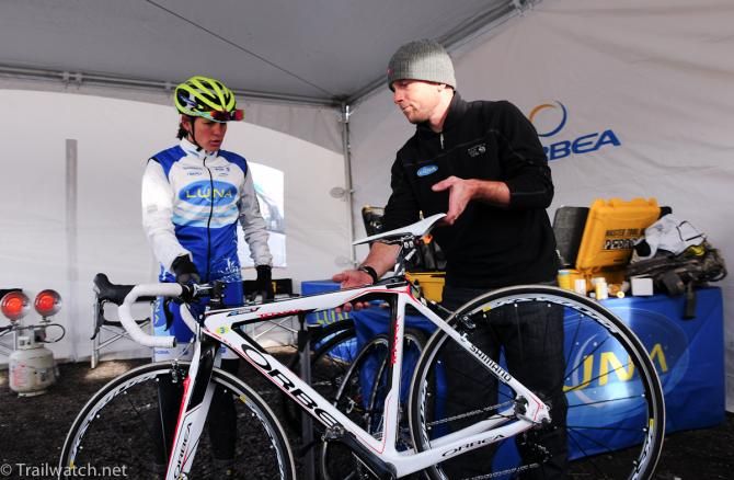Katerina Nash (Luna Pro Team) gets her Orbea dialed in before the race