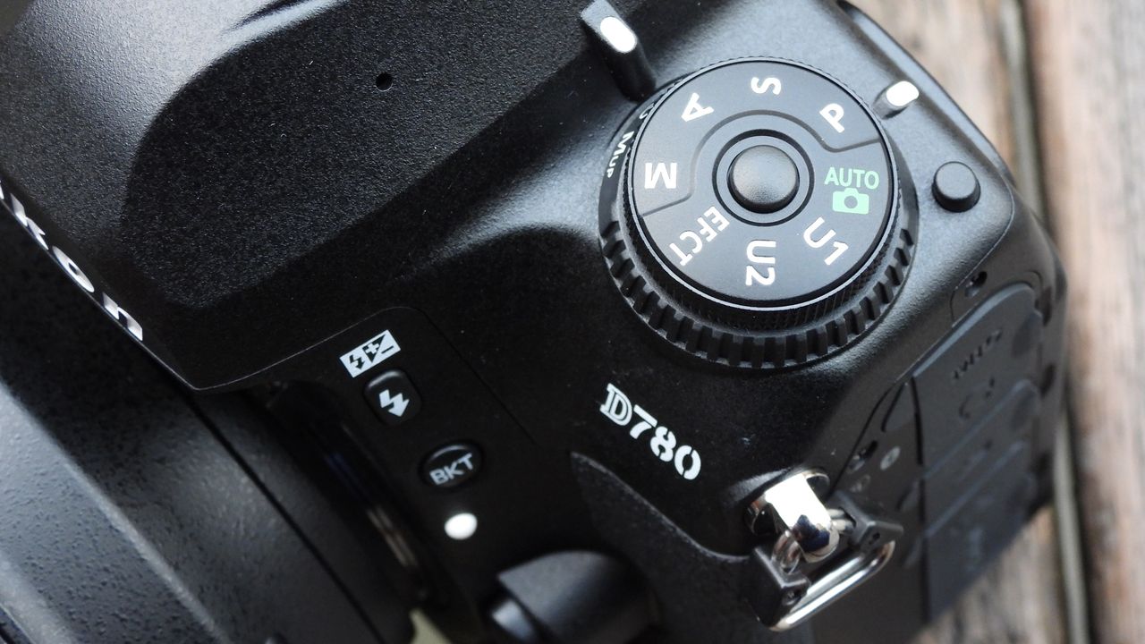 Nikon D780
