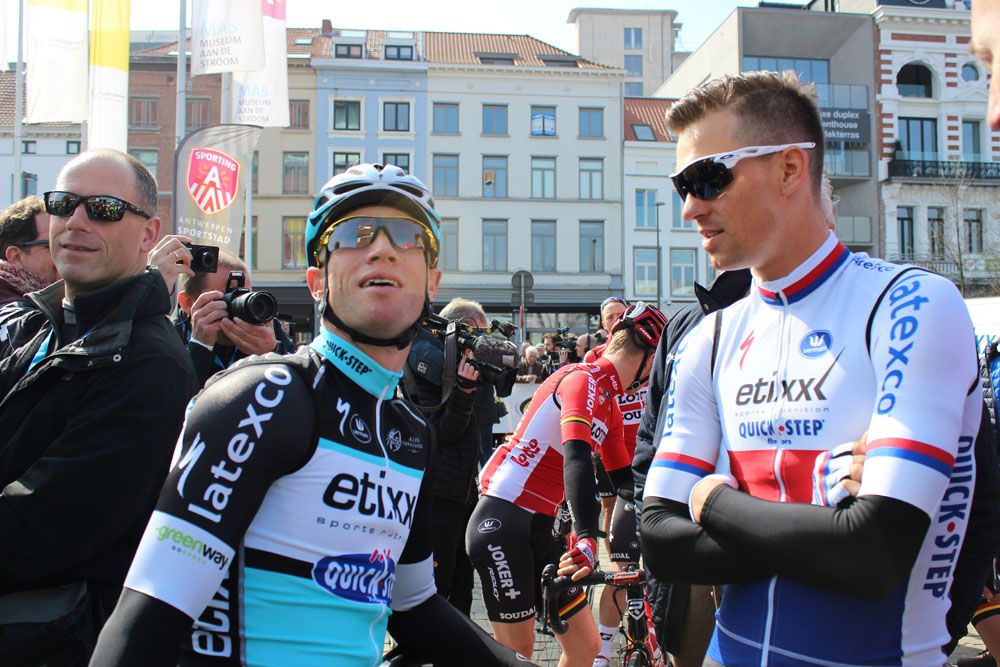 Mark Renshaw and Zdenek Stybar discuss the weather
